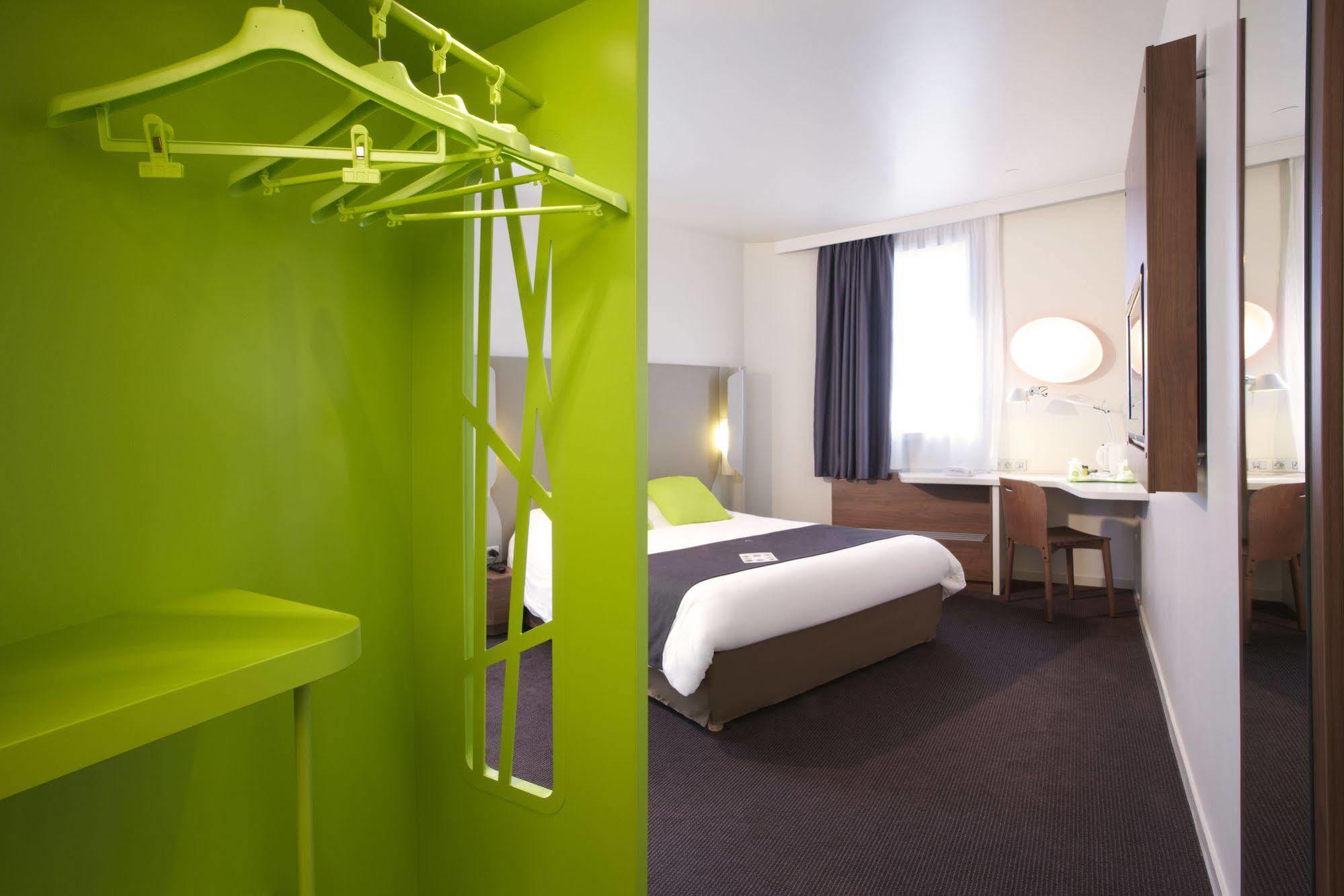 Hotel Campanile Reims Est - Taissy Exterior foto